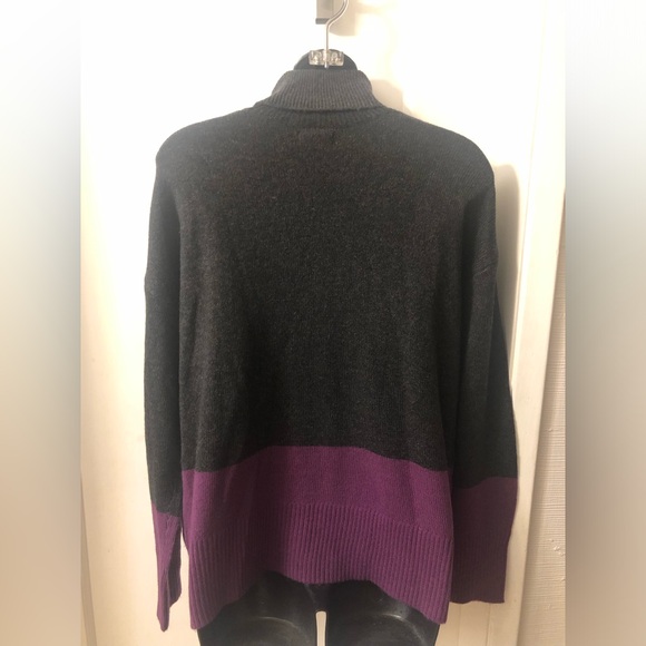 LOVELY SOFT DARK GREY & PURPLE TURTLENECK WITH 10% CASHMERE NWT - Picture 8 of 16